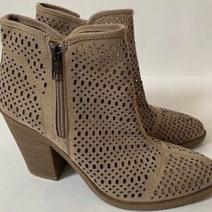 Cute ESPIRIT Ankle Boots 🤎